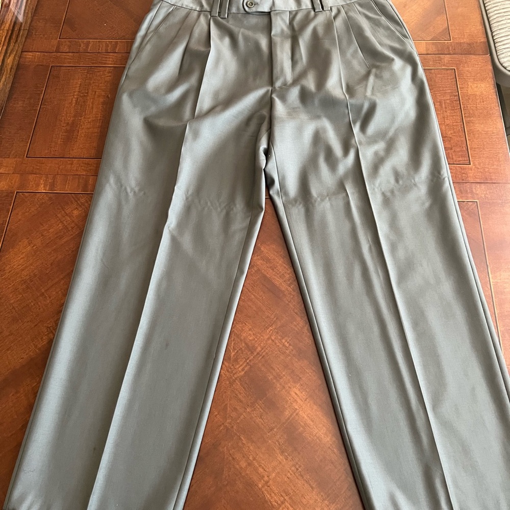 Lessona/Barcelino dress slacks, size 38. Gray.